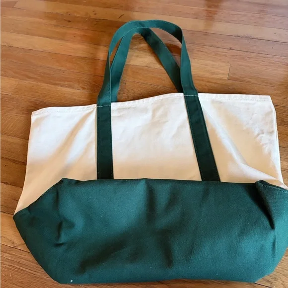 NWT GAP Cream Canvas Tote Bag with Green Accents - Picture 4 of 7